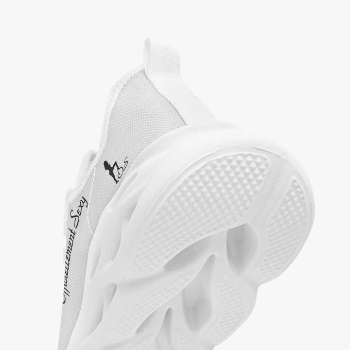 French Officiellement Sexy Solid Color Collection Bounce Mesh Knit Sneakers - White And Black